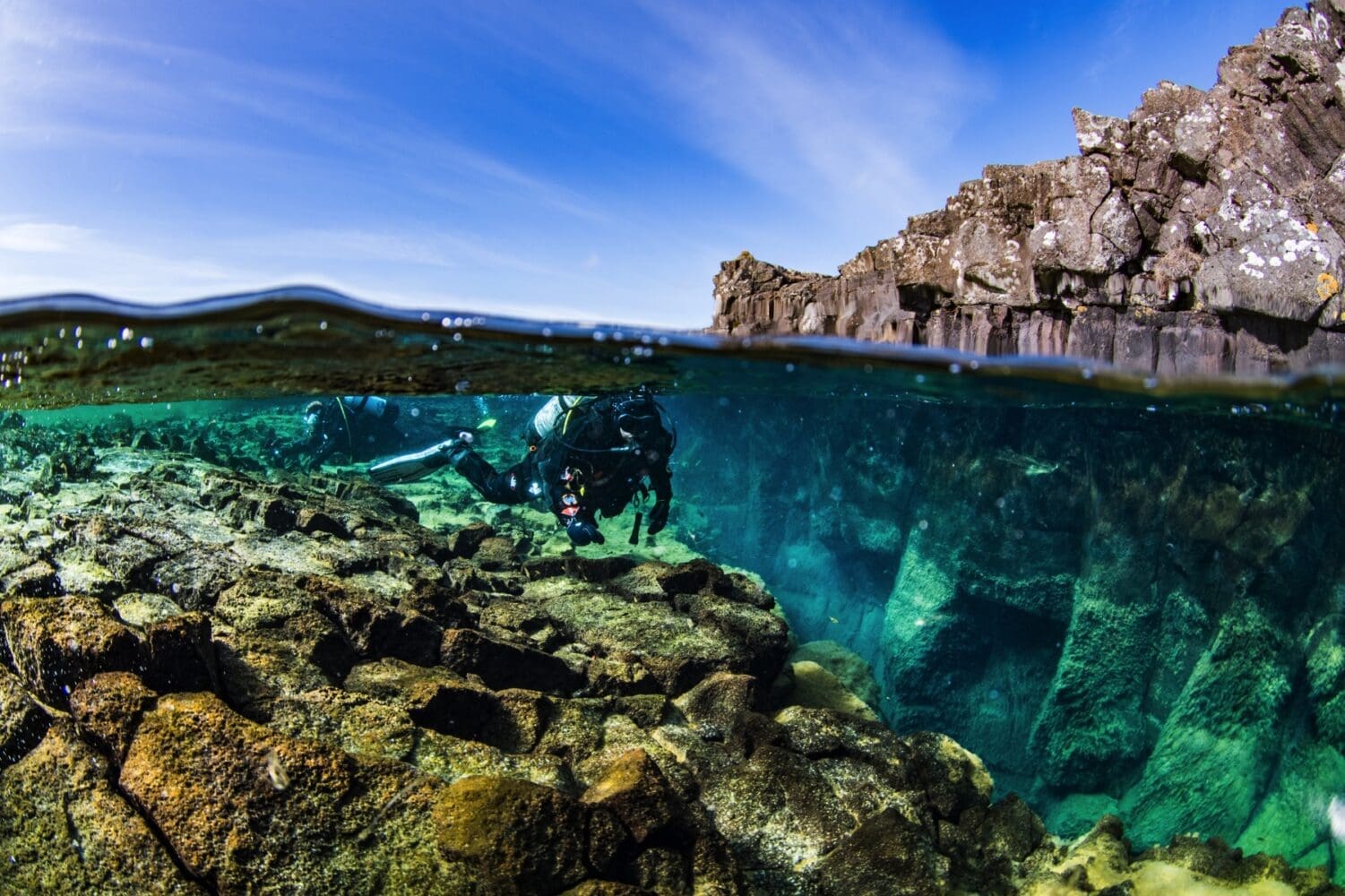 Lava & Wreck Dive Adventure – Bjarnagjá fissure