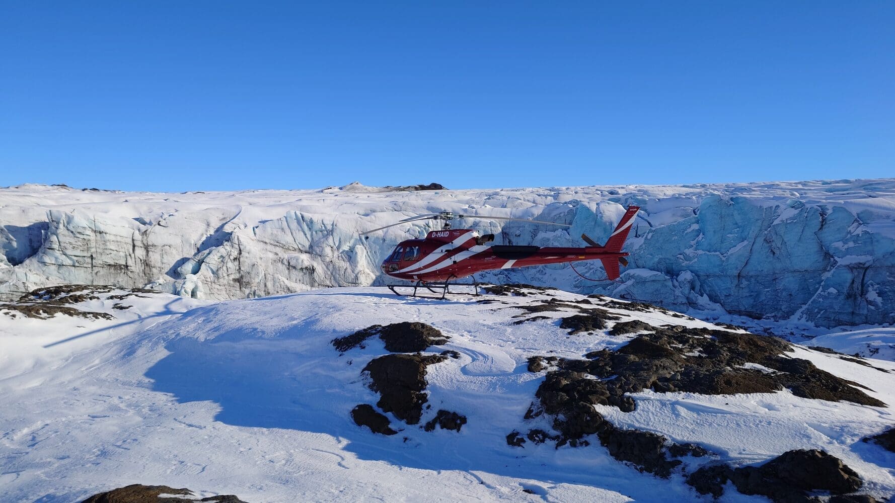 Glacier Edge Helicopter Tour from Skaftafell with Landing – Icefalls & Glacial Vista