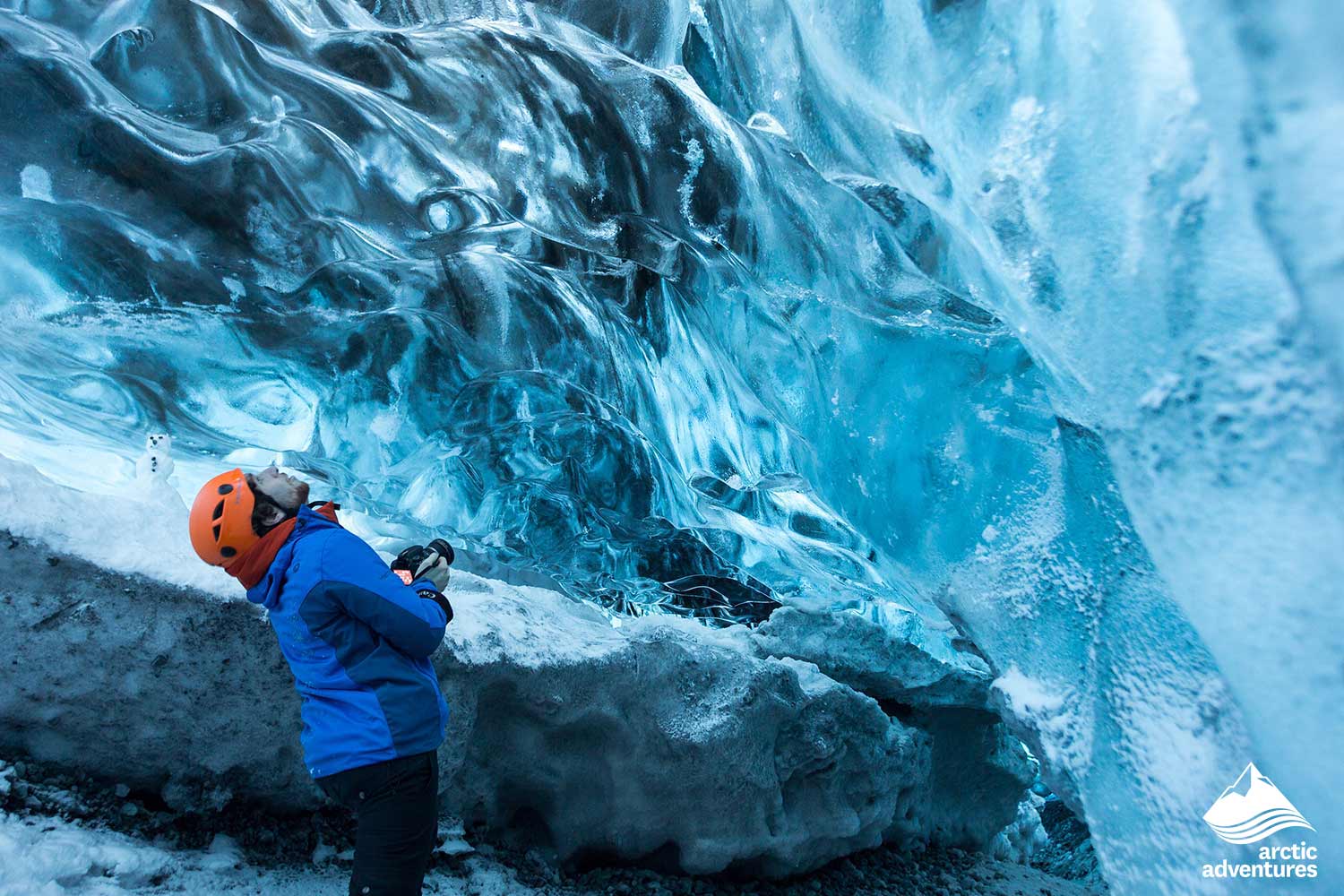 4 Day – Volcano Hike, Golden Circle, South Coast, Jökulsárlón & Ice Cave