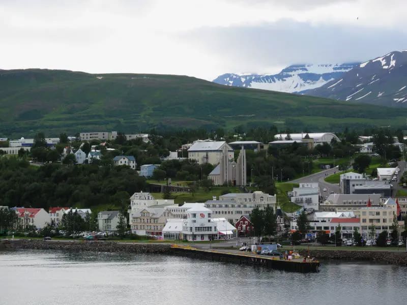 LUX 29 Luxury Private Transfers Akureyri to Reykjavík