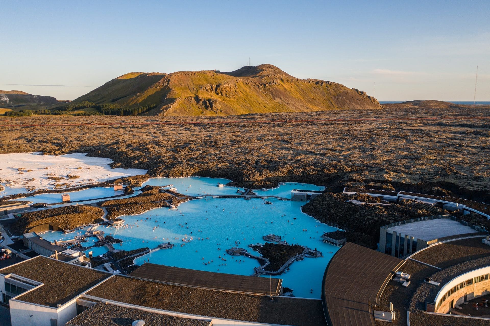 Blue Lagoon Transfer from Keflavík Airport with Reykjavik Drop-Off