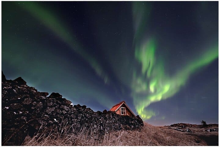 Northern Lights Small Group Tour with Hot Cocoa & Free Photos