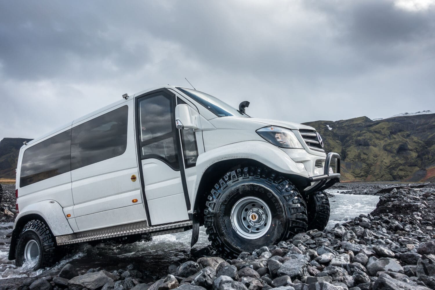 Private Landmannalaugar Super Truck 4×4 Exploration