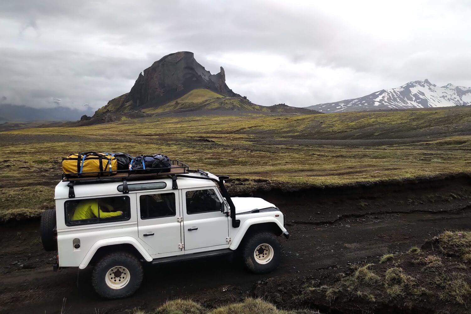 Mountain Mavericks: 24 hours of Private 4×4, Cave & Camp