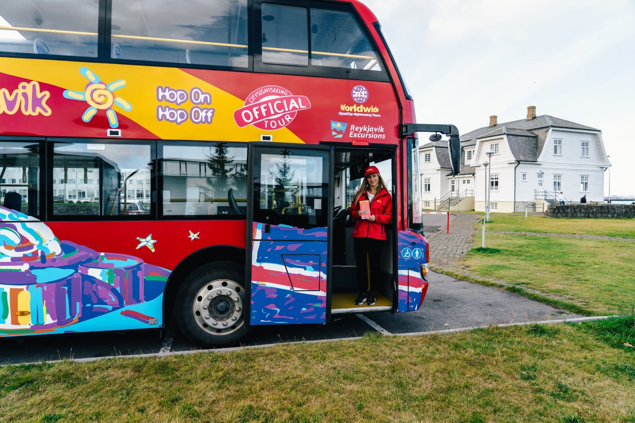 The Golden Circle & Hop On Hop Off – Combo Deal