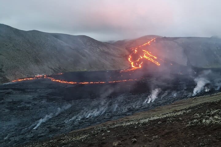 Small Group Volcano Hike with a Geologist