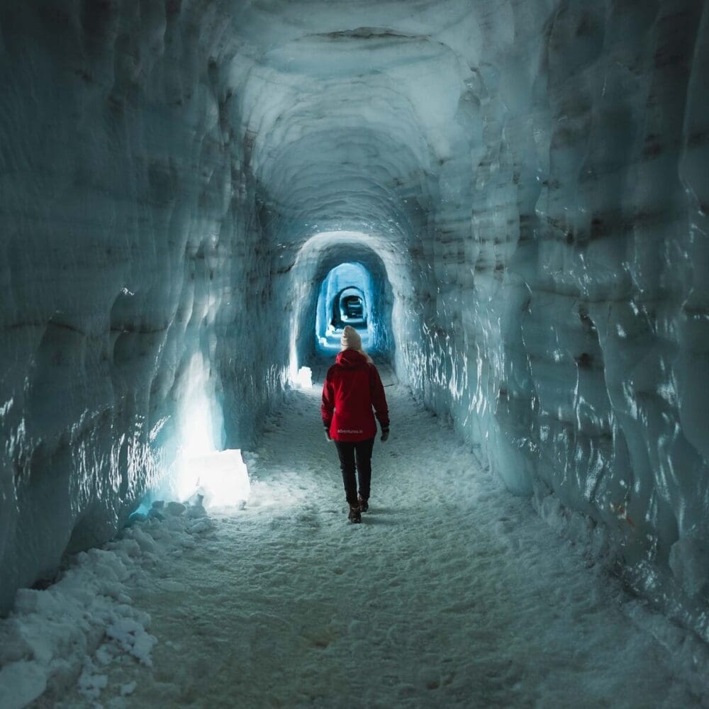 Into The Glacier – With Snowmobiling From Klaki Base Camp
