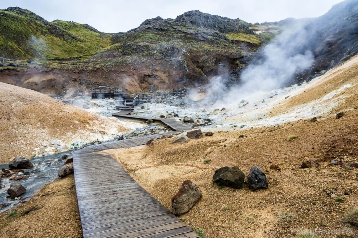 PRIVATE Reykjanes UNESCO Geopark & Blue Lagoon (Premium Admission Included)