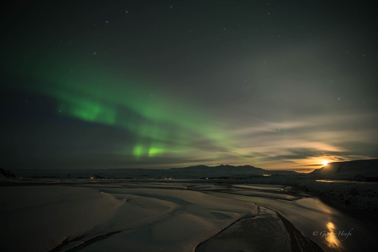 Private Northern lights pickup between Vik and Hveragerði