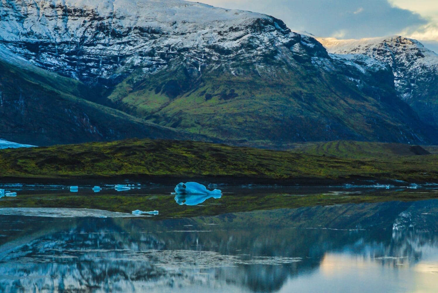 Private South Coast & Glacier Lagoon Tour