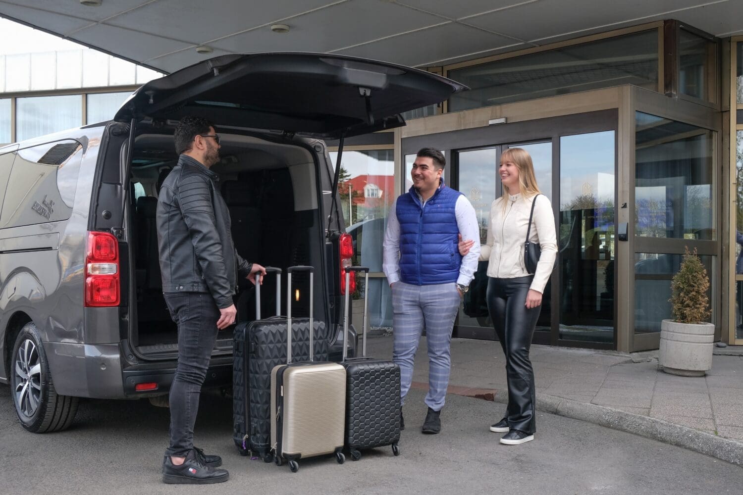 Keflavik Airport to/from Reykjavik: Van (one way)