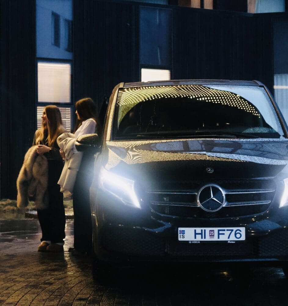 Keflavik Airport to/from Reykjavik: PREMIUM Van (one way)