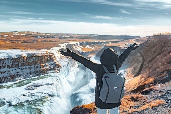 Golden Circle & Waterfalls Full Day Bus Tour guided in Chinese