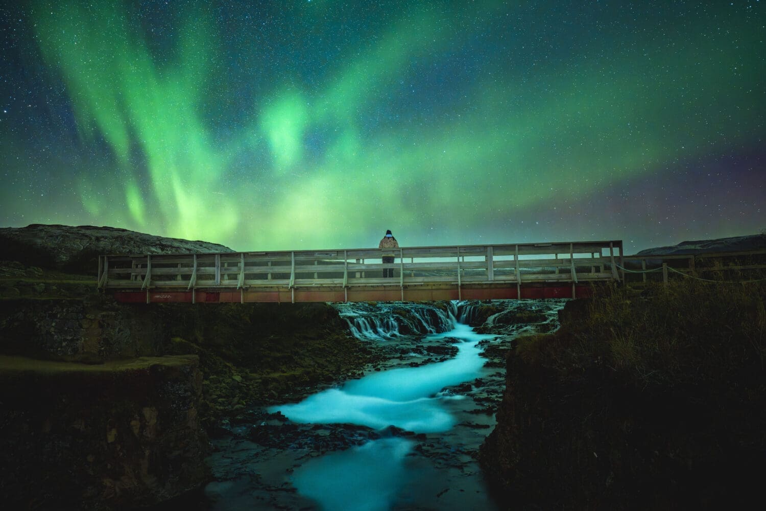 Aurora hunt with campfire, thermal suits & marshmallows