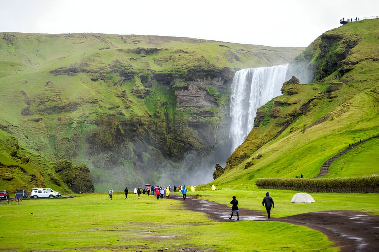 South Coast Adventure in Spanish: Small Group Day Tour from Reykjavik