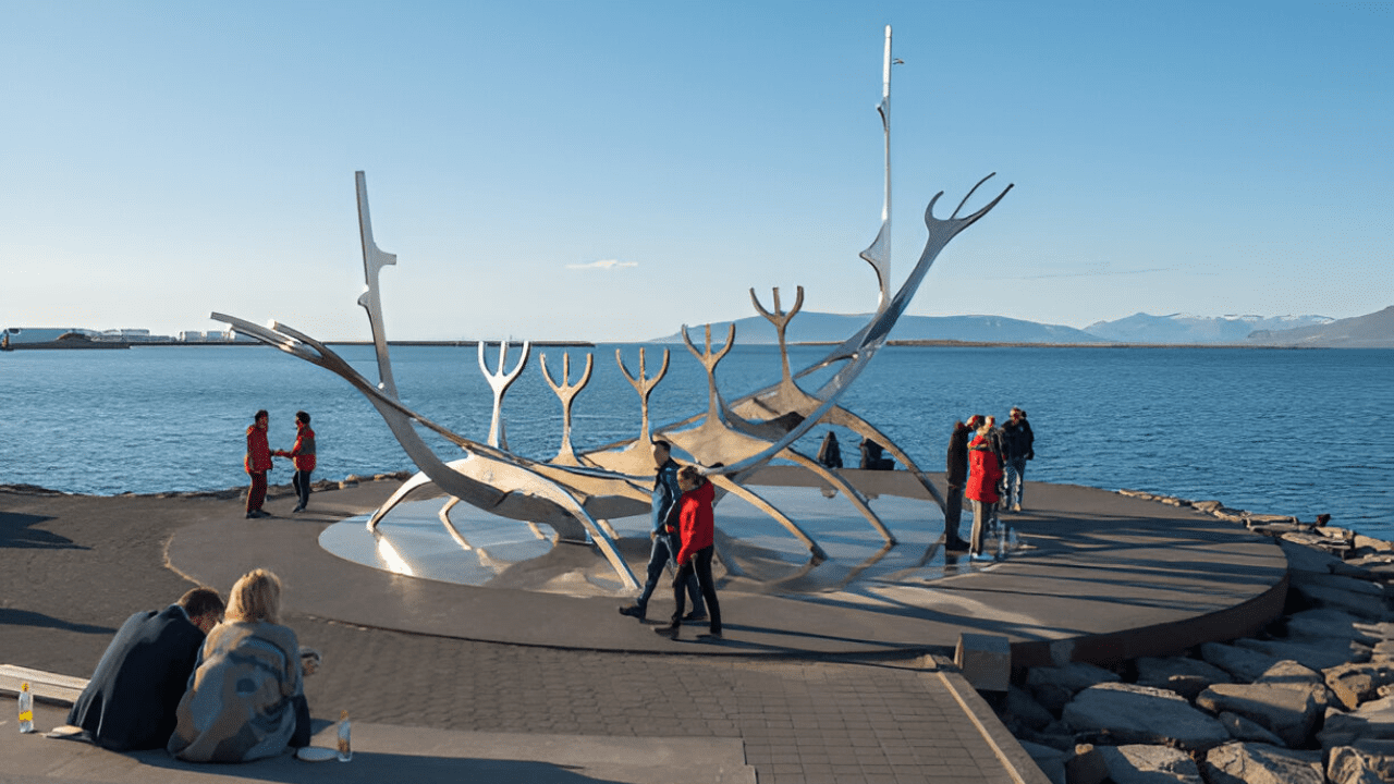 Private Reykjavik City Tour in Multi-Language Guide Options